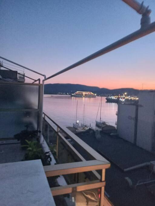 Cozy Seaside Penthouse With Sea & Mountain View. Apartment Волос Екстериор снимка